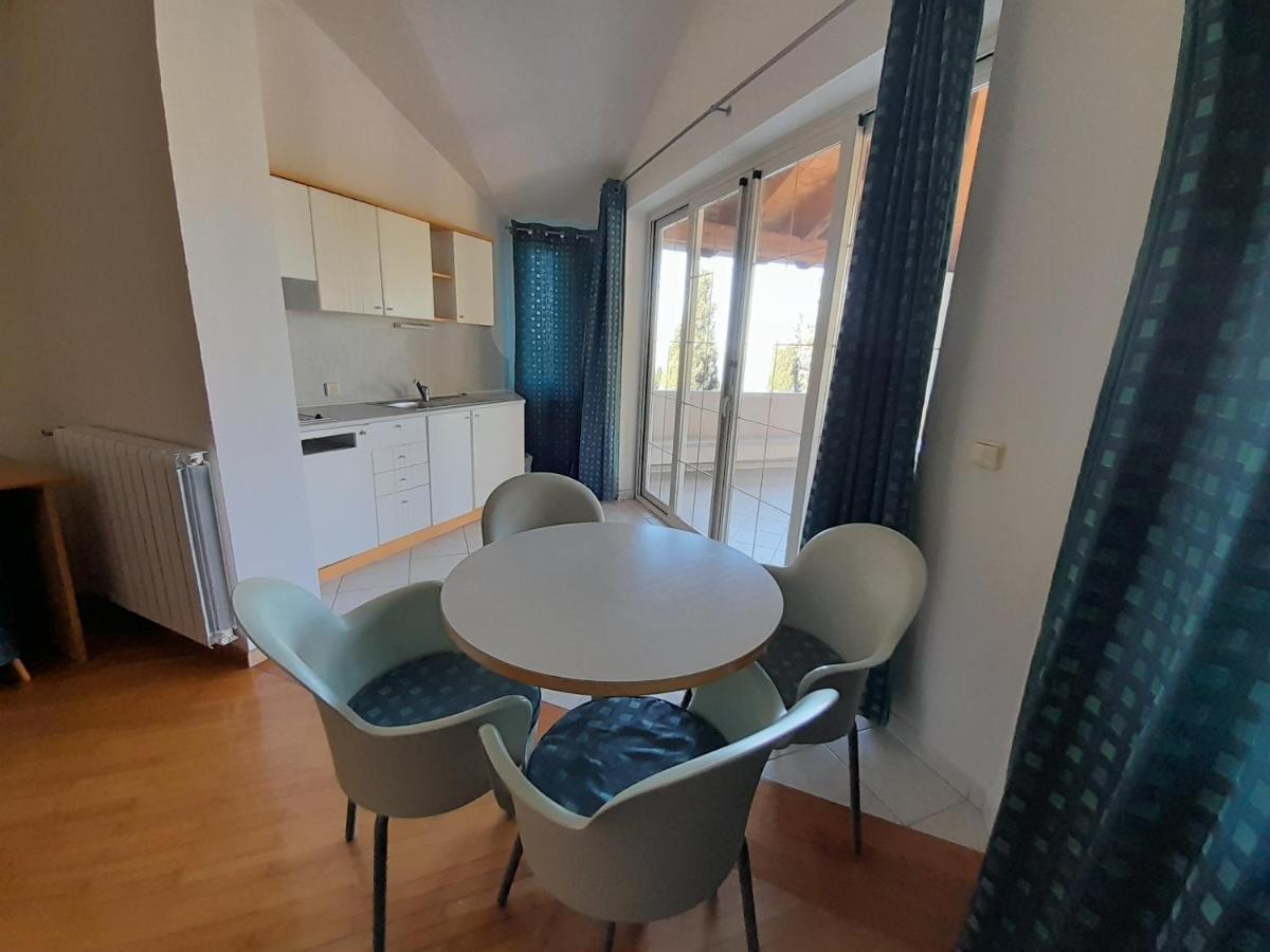 Aparthotel Plat Млини Екстериор снимка